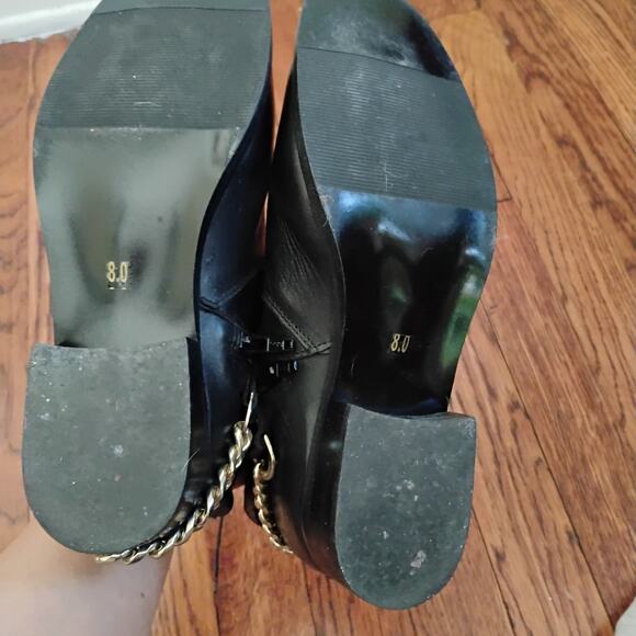 Steve Madden Ringo Black Leather Ankle Boots 8M Gold Chain Moto Biker Style - Picture 8 of 17